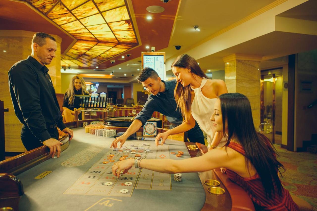 Отель Grand Casino As Аш Экстерьер фото